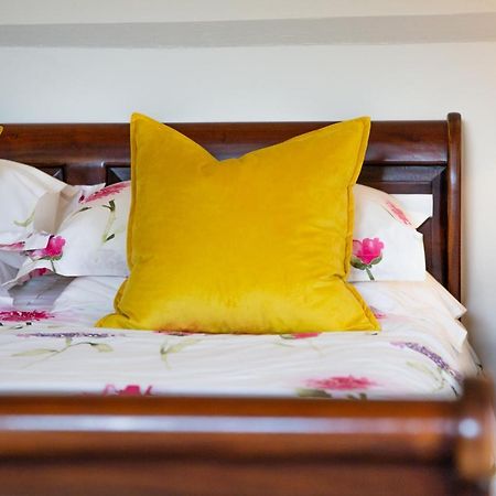 Higher Weddicott Barn Holiday Cottage - Self Catering Чагфорд Екстериор снимка