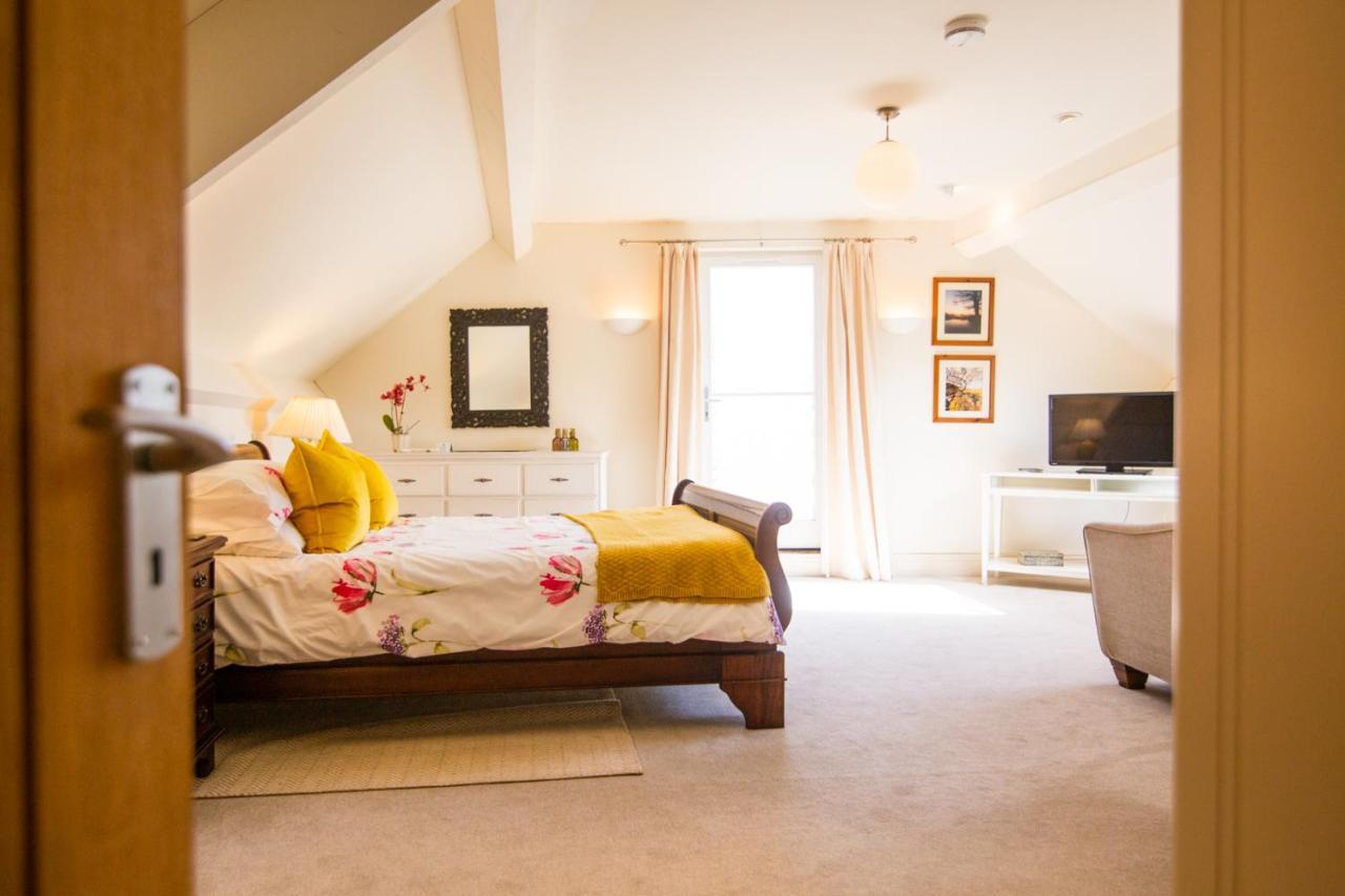 Higher Weddicott Barn Holiday Cottage - Self Catering Чагфорд Екстериор снимка