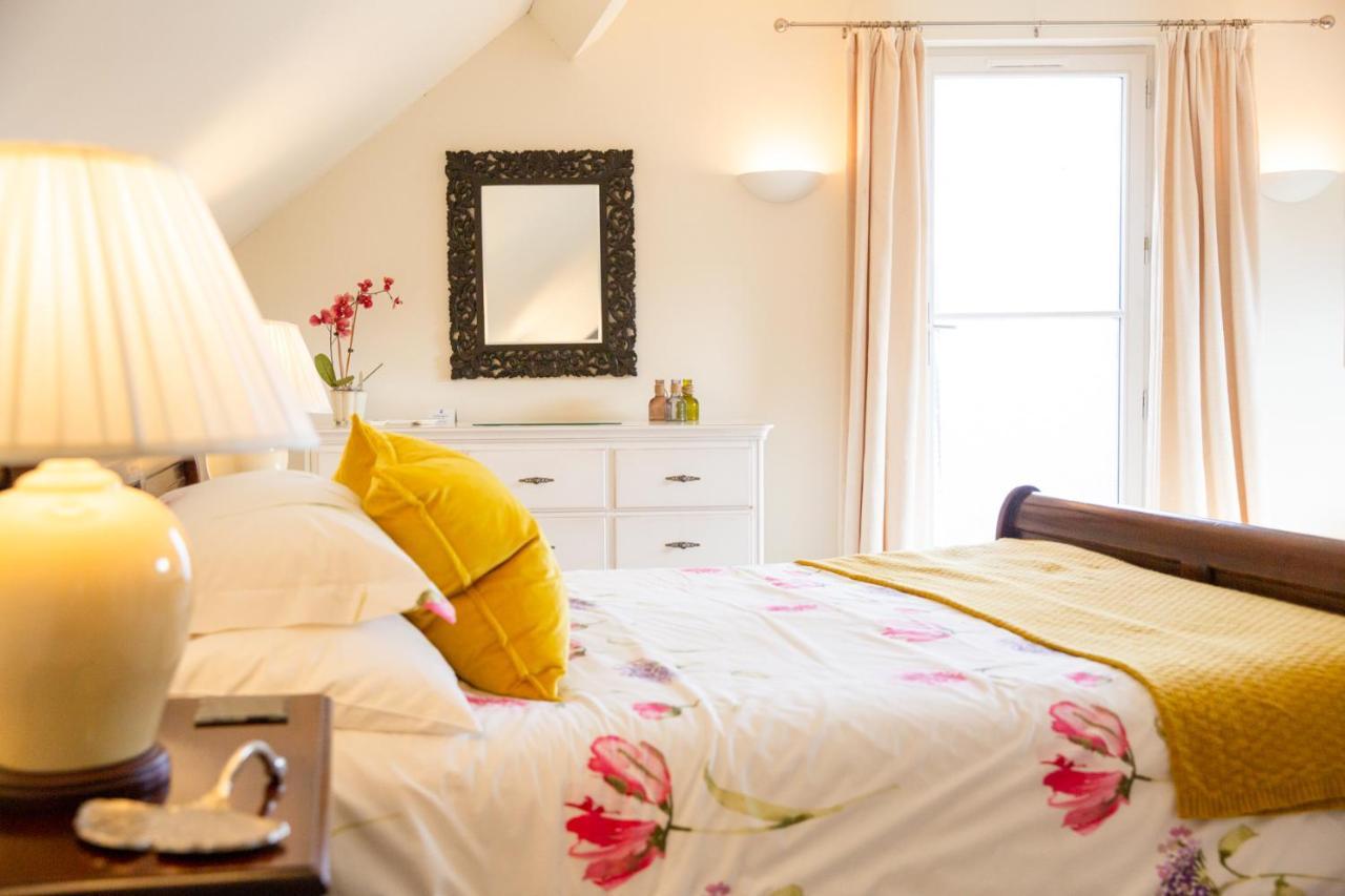 Higher Weddicott Barn Holiday Cottage - Self Catering Чагфорд Екстериор снимка