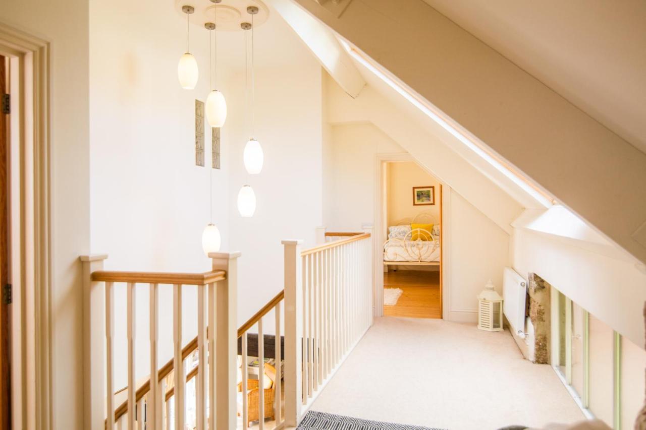 Higher Weddicott Barn Holiday Cottage - Self Catering Чагфорд Екстериор снимка