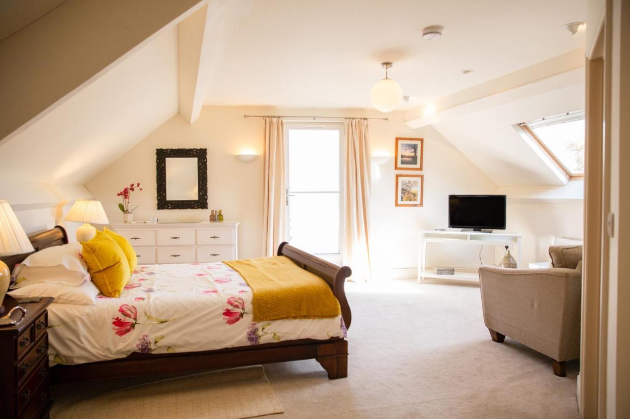 Higher Weddicott Barn Holiday Cottage - Self Catering Чагфорд Екстериор снимка